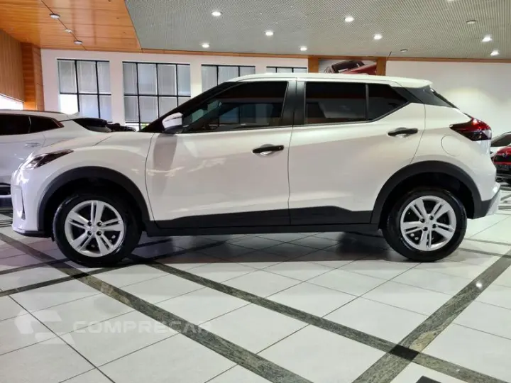 KICKS PLAY SENSE 1.6 16V FLEX AUT.