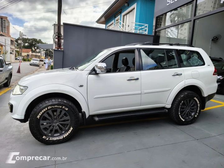 Pajero DAKAR/HPE 3.5 4x4 Flex 5p Aut.