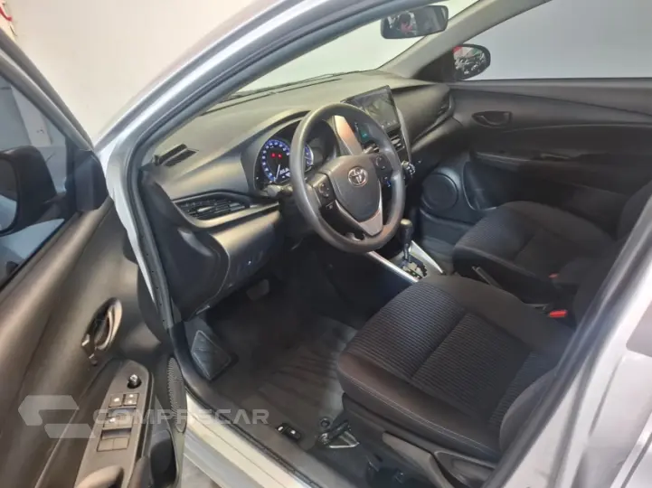 YARIS 1.5 16V Sedan XL Live