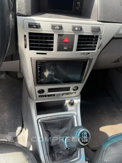 VECTRA 2.0 MPFI Elegance 8V
