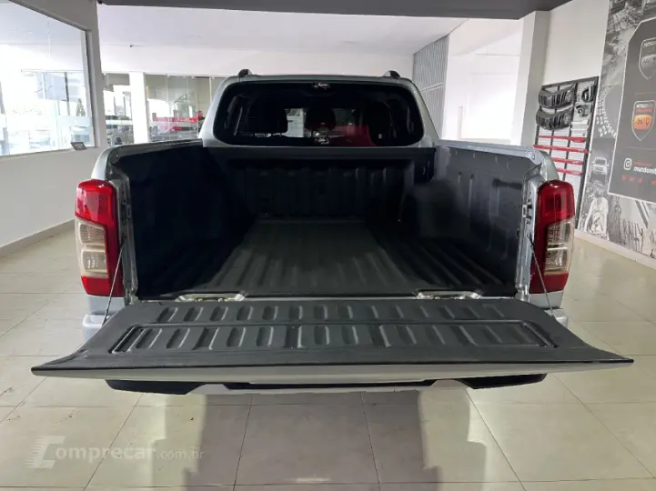 L200 TRITON 2.4 16V Turbo Sport HPE CD 4X4