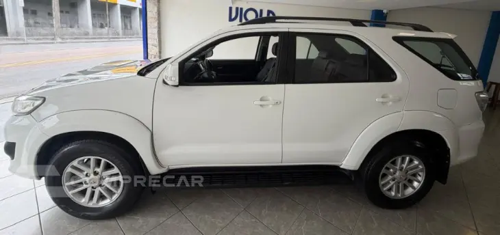 Hilux SW4 SRV D4-D 4x4 3.0 TDI Dies. Aut