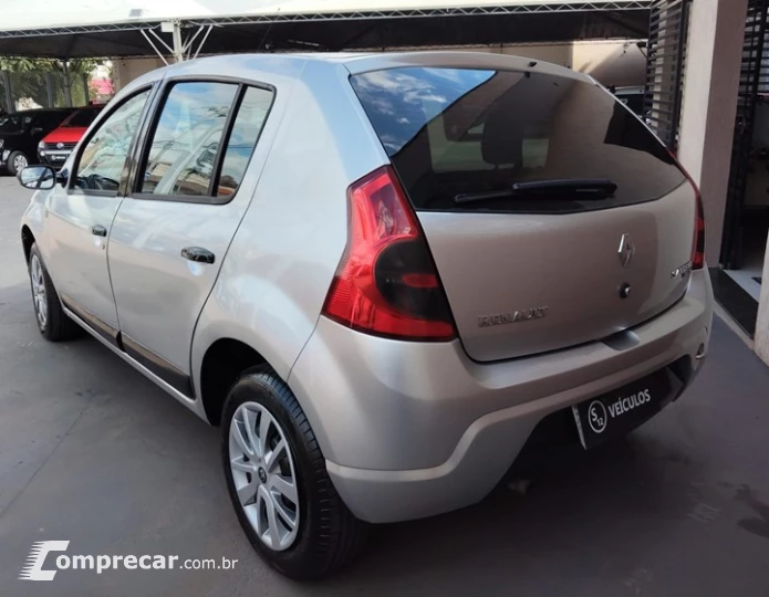 SANDERO