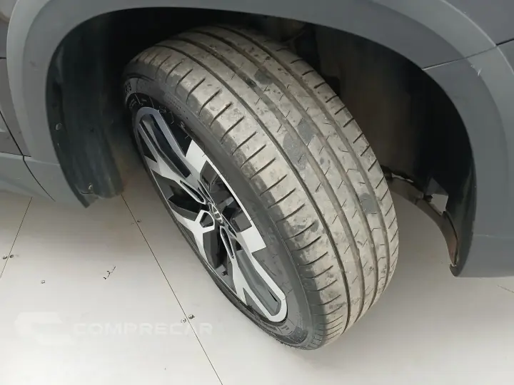 TAOS 1.4 250 TSI TOTAL FLEX HIGHLINE AUTOMÁTICO