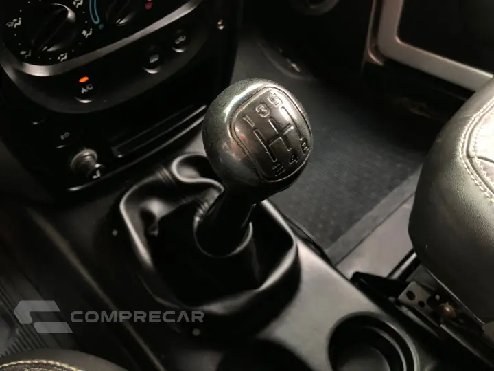 T4 3.0 Teto Rígido 16V Turbo Eletronic Diesel 2P Manual