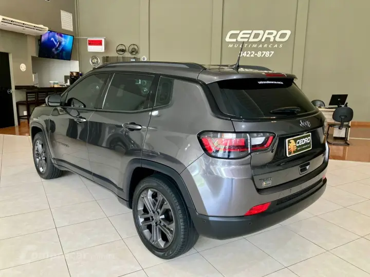 Compass 1.3 16V 4P FLEX LONGITUDE 80 ANOS T270 TURBO AUTOMÁT