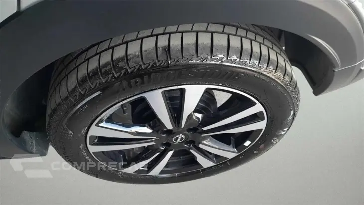 KICKS PLAY 1.6 16V FLEXSTART SENSE XTRONIC