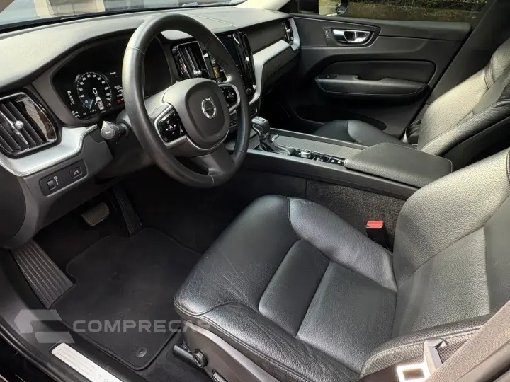 XC60 2.0 T5 Momentum AWD Geartronic