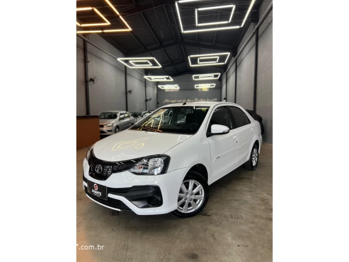 ETIOS 1.5 X PLUS SEDAN 16V FLEX 4P AUTOMÁTICO