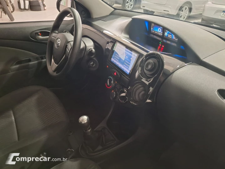 ETIOS 1.5 X Sedan 16V