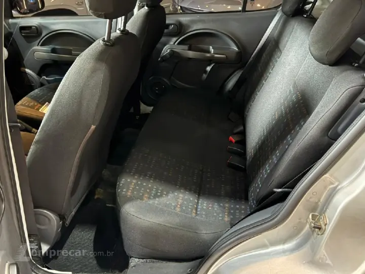 UNO 1.0 EVO VIVACE 8V FLEX 4P MANUAL