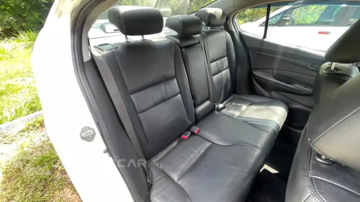 CITY 1.5 LX Sedan 16V