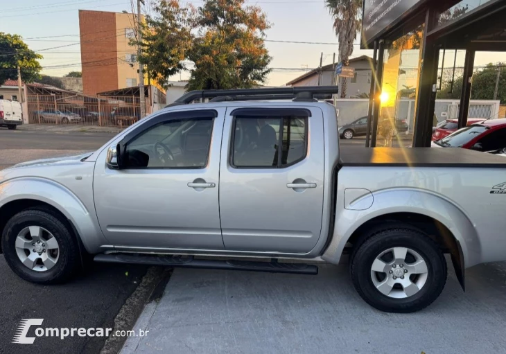Frontier LE CD 4x4 2.5 TB Diesel Mec.