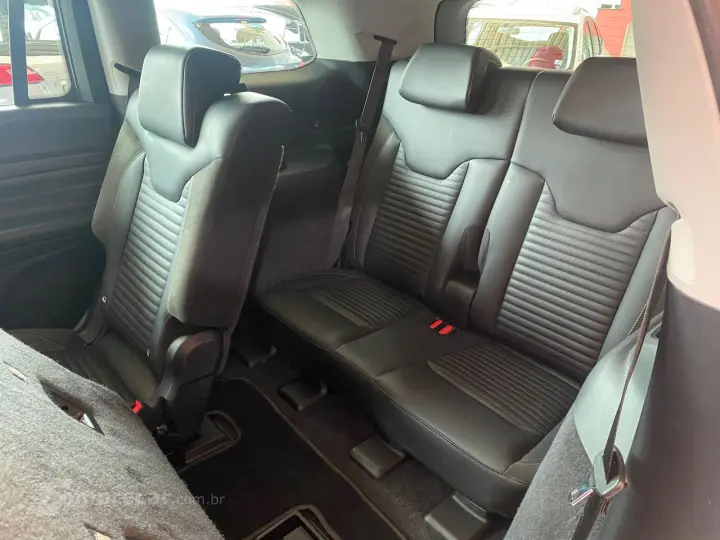 COMMANDER 1.3 T270 Turbo Limited