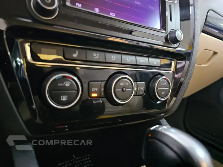 JETTA Highline 2.0 TSI 16V 4p Tiptronic