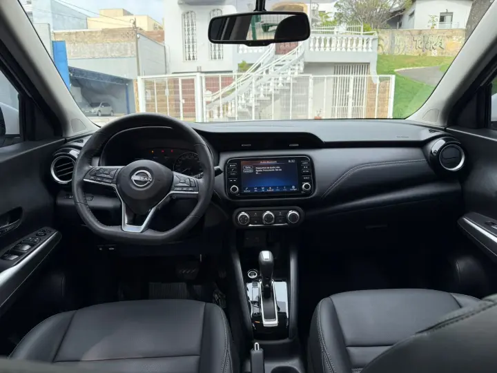 KICKS 1.0 Turbo Advance