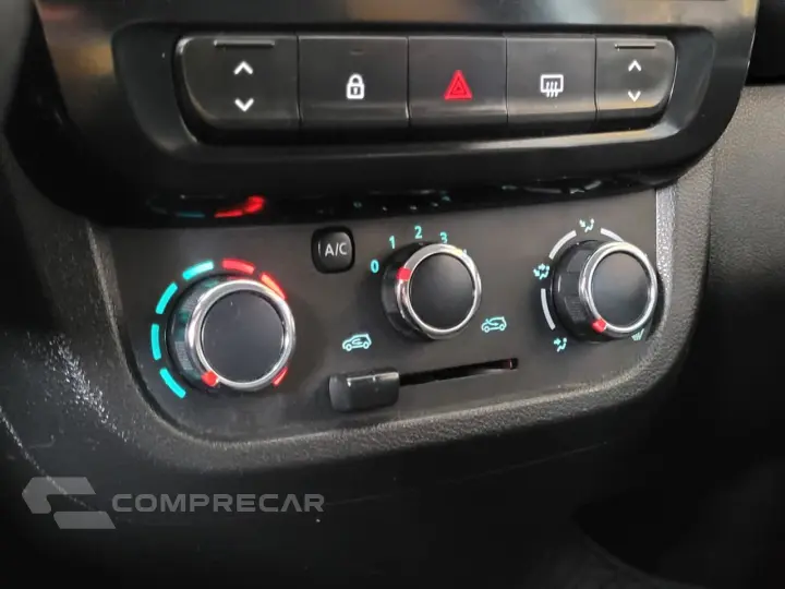 Kwid KWID OUTSIDER 1.0 Flex 12V 5p Mec.