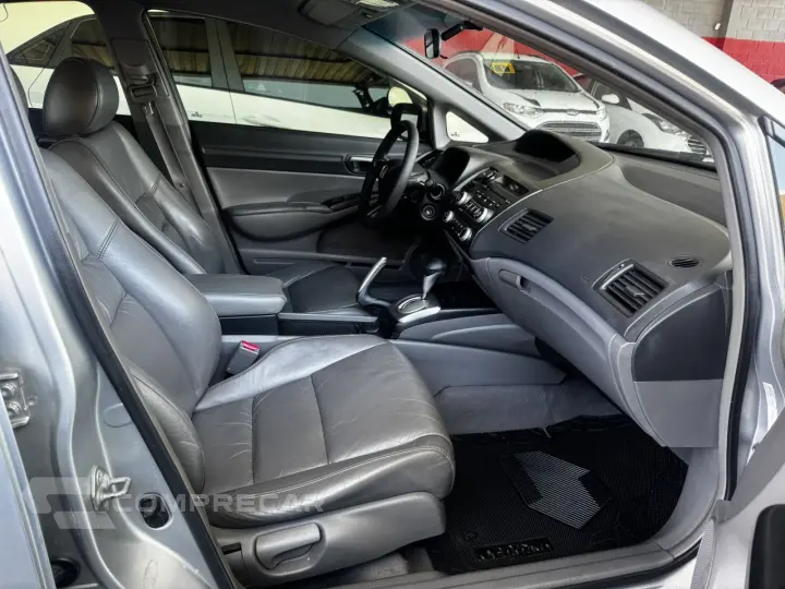 Civic 1.8 16V 4P FLEX LXS AUTOMÁTICO