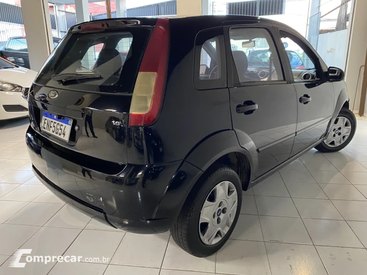 FIESTA 1.6 MPI Class Hatch 8V