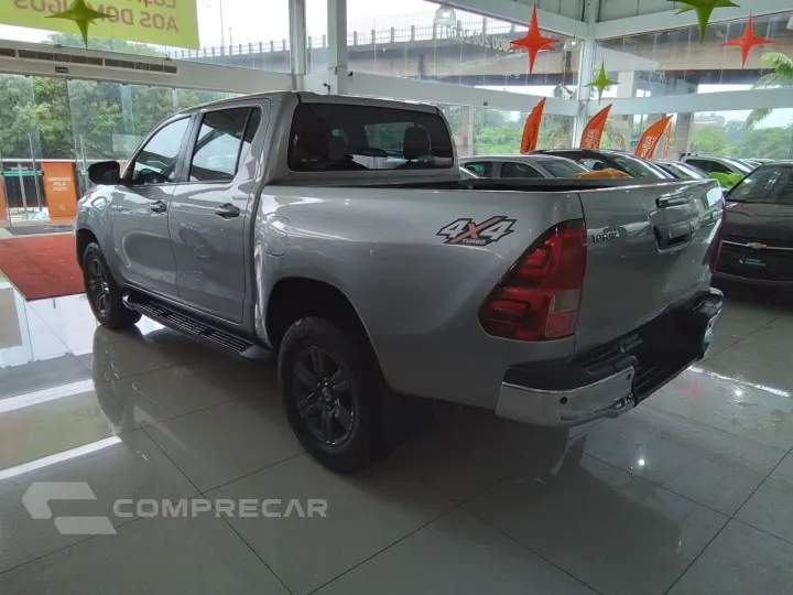 HILUX 2.8 D-4D TURBO DIESEL CD SR 4X4 AUTOMÁTICO