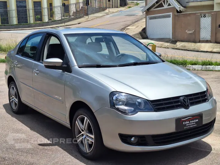 POLO SEDAN 1.6 8V