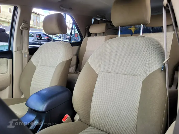 Hilux SW4 SR 4x2 2.7/ 2.7 Flex 16V Aut.