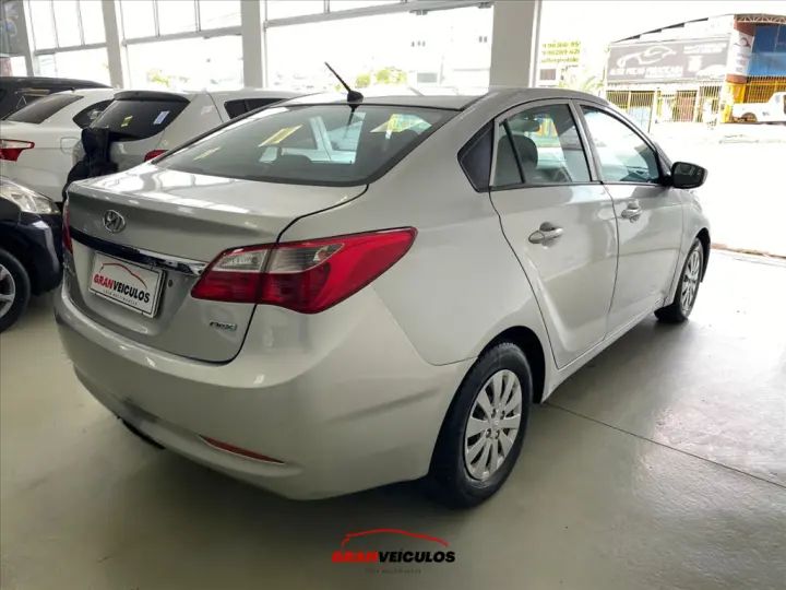 HB20S 1.0 COMFORT PLUS 12V FLEX 4P MANUAL