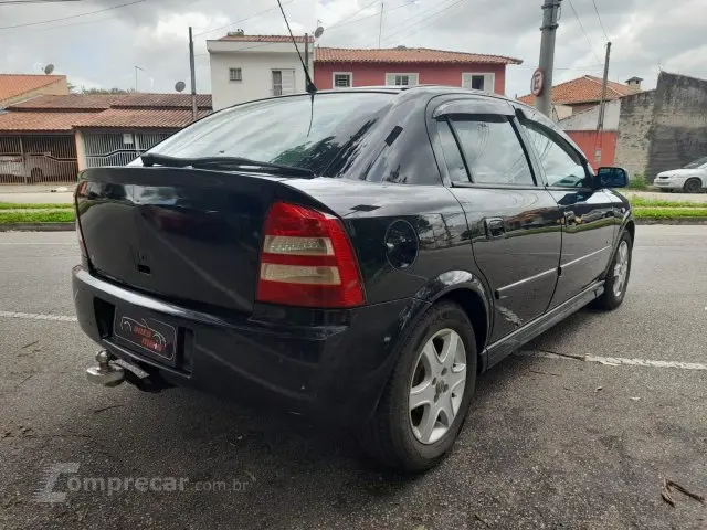 ASTRA SEDAN - 2.0 MPFI ADVANTAGE SEDAN 8V 4P AUTOMÁTICO