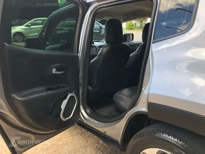 Renegade 1.8 16V Flex 4P Automático