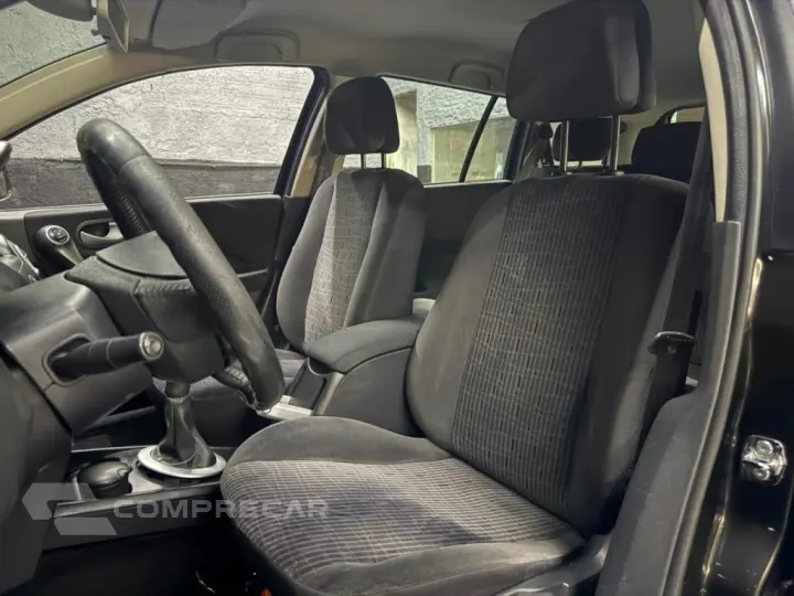 MEGANE 1.6 DYNAMIQUE GRAND TOUR 16V FLEX 4P MANUAL