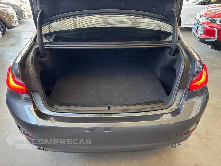 320iA Sport TB 2.0 Gasolina 4p