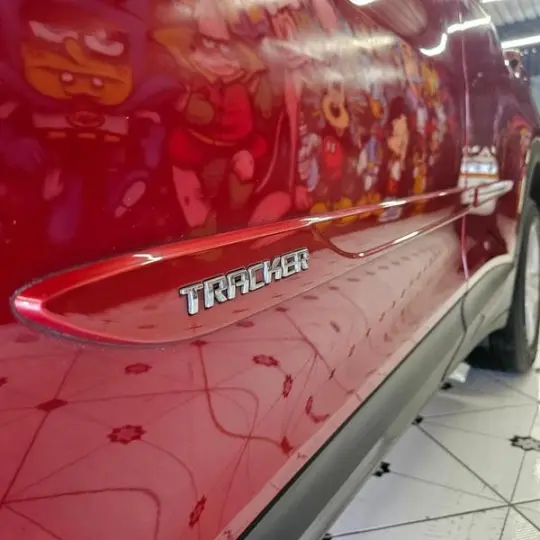 TRACKER T A