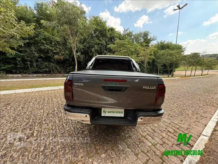 HILUX 2.8 D-4D TURBO DIESEL CD SR 4X4 AUTOMÁTICO