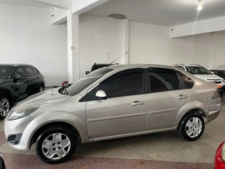 FIESTA 1.6 SE Sedan 16V