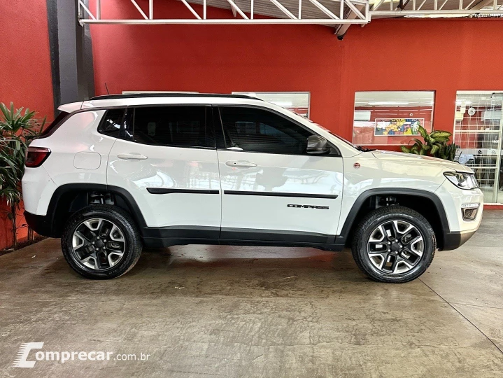 COMPASS 2.0 16V DIESEL TRAILHAWK 4X4 AUTOMÁTICO