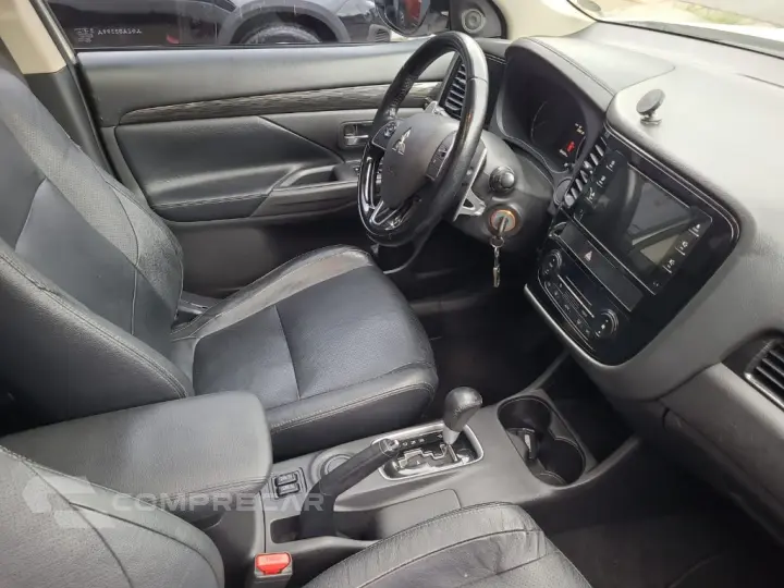 OUTLANDER 2.0 16V 160cv Aut.