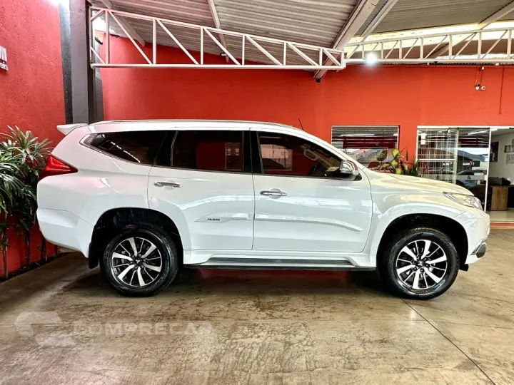 PAJERO SPORT 2.4 16V MIVEC TURBO DIESEL HPE AWD AUTOMÁTICO