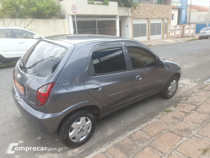 CELTA 1.0 MPFI Life 8V
