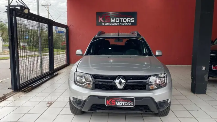 RENAULT DUSTER