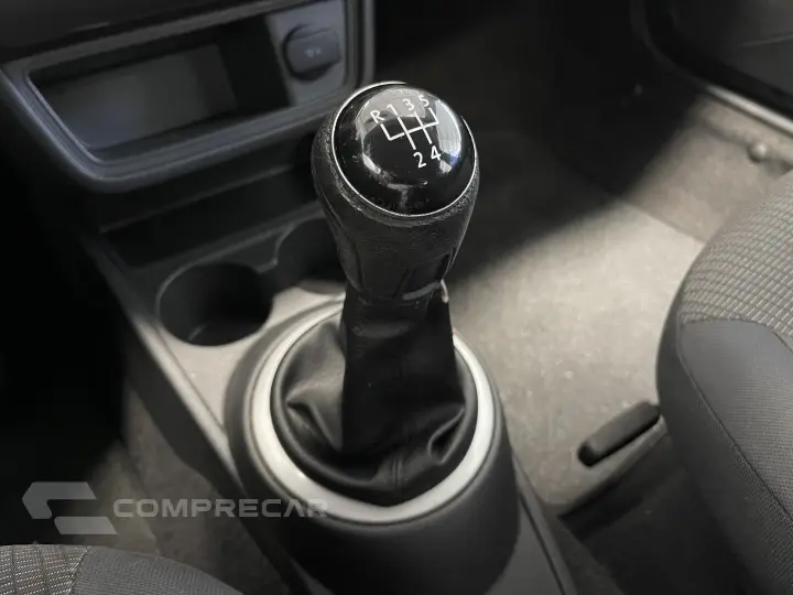 VOYAGE 1.0 MI 8V FLEX 4P MANUAL