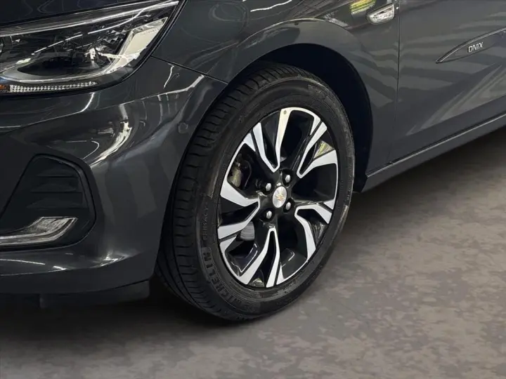 ONIX 1.0 TURBO FLEX PLUS PREMIER AUTOMÁTICO