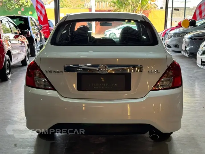 VERSA 1.6 16V DIRECT SL 4P XTRONIC