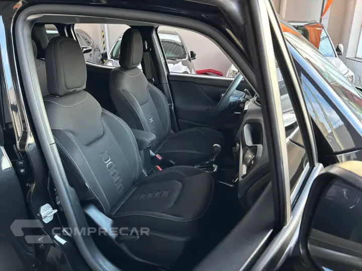 Renegade Sport Altitude 1.3 TB Flex Aut.