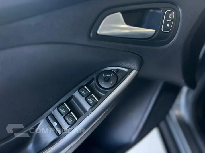 FOCUS 2.0 SE 16V FLEX 4P POWERSHIFT