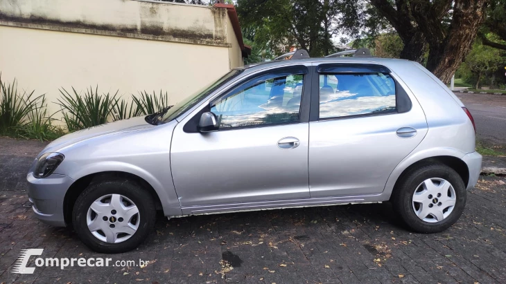 CELTA 1.0 MPFI LT 8V