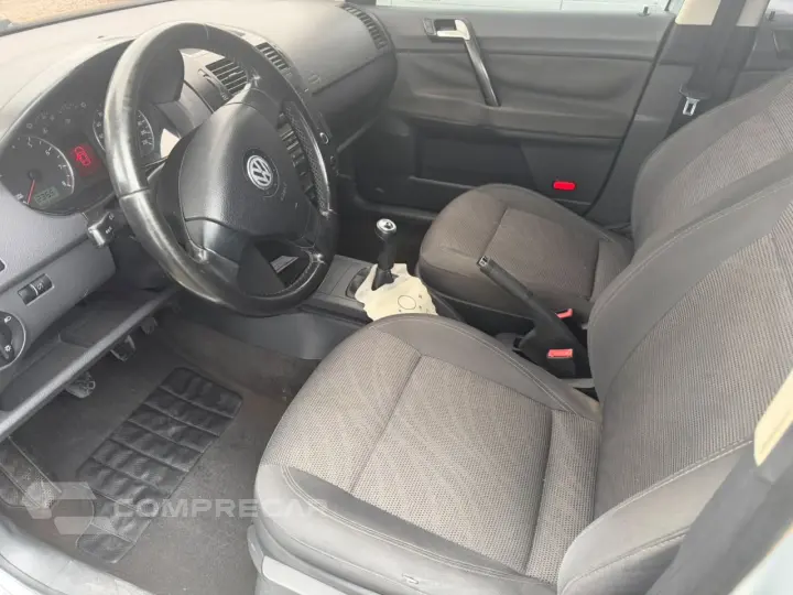 Polo Sedan 1.6 4P COMFORTLINE FLEX