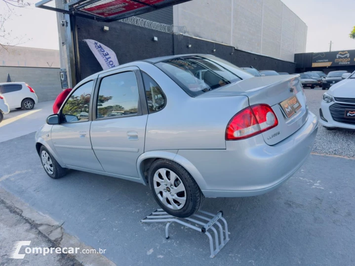 Classic Sedan 1.0 4P VHCE FLEX LS