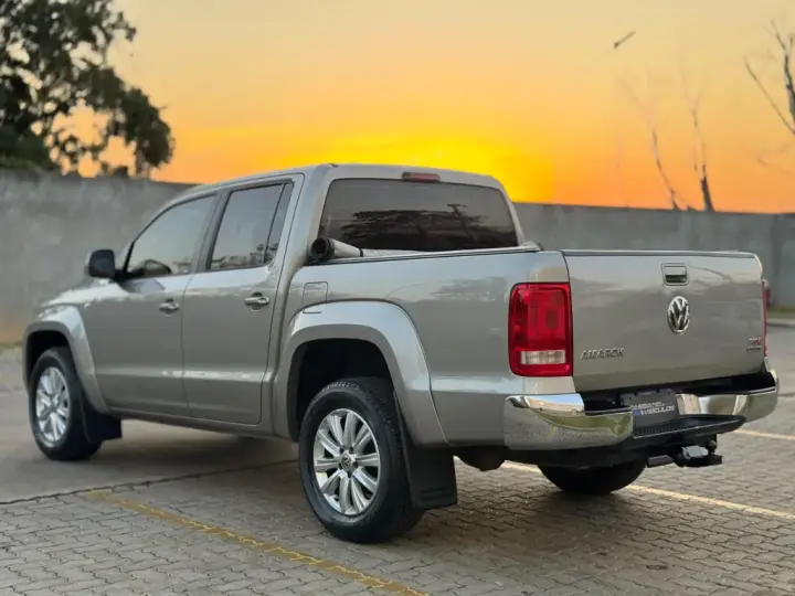 Amarok 2.0 16V 4X4 CABINE DUPLA HIGHLINE TURBO INTERCOOLER