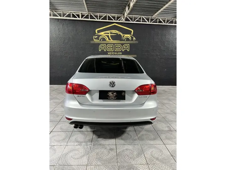 JETTA 2.0 TSI HIGHLINE 200CV GASOLINA 4P TIPTRONIC