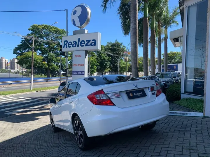 Civic Sedan LXR 2.0 Flexone 16V Aut. 4p